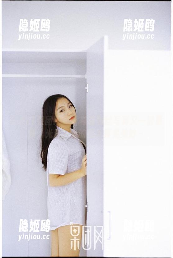 GIRLT果团网 - 林弯弯黑丝写真又一波更新，光影交错的感受真是美妙～