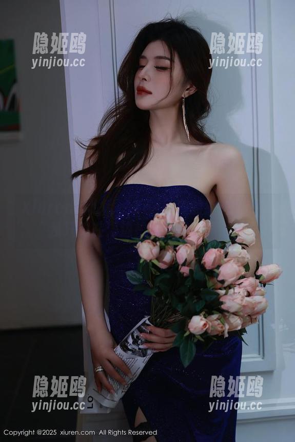 Xiuren秀人网-Zoe柚柚 Xiuren秀人网 - Zoe柚柚的旅拍图册:“我只想在海边拍一千种不同的我”