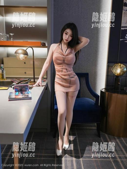 Xiuren秀人网 - 桃色奶酪的黑色时刻：私房图集中的撩人氛围