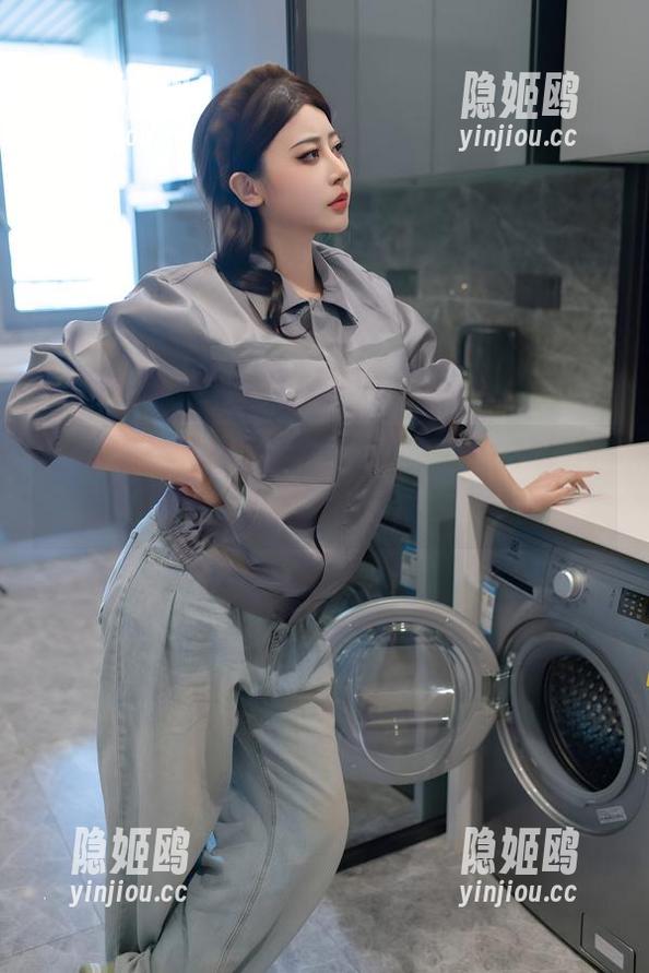 奈汐酱Nice的网盘写真密码：超小BJN，欲望与梦幻的交汇！