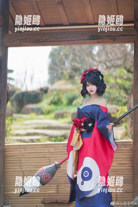 写真原图大公开，跟着小仓千代w和南丁女仆一起走进奇妙世界！