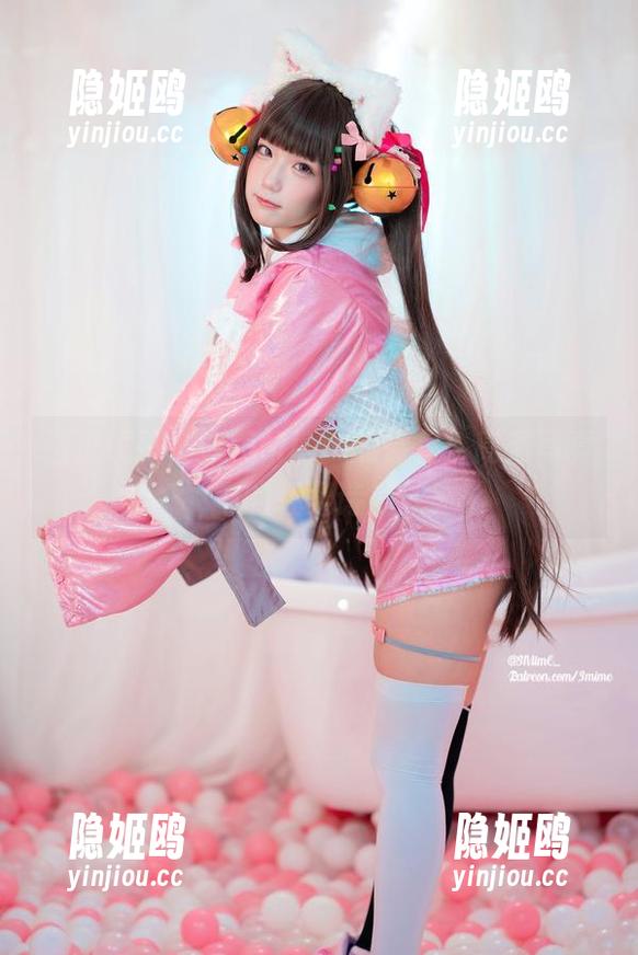 弥美Mime 透过镜头,弥美Mime的裸足:高清写真中的轻柔诗篇!