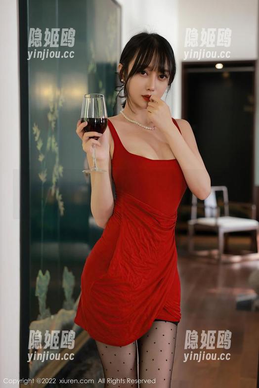秀人网-伊小七MoMo 秀人网 - 伊小七MoMo的裤里丝:一份作品集,分享那些难得的瞬间